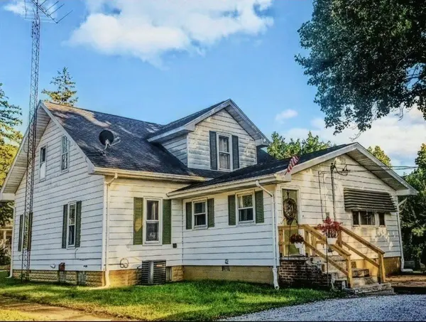 116 George ST, North Judson, IN 46366