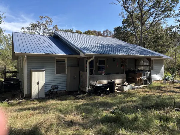 31 Bison RD, Buffalo, MO 65622