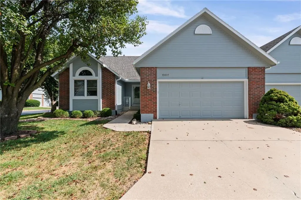 15607 BROADMOOR ST, Overland Park, KS 66223