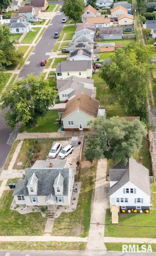708 DERBY ST, Pekin, IL 61554