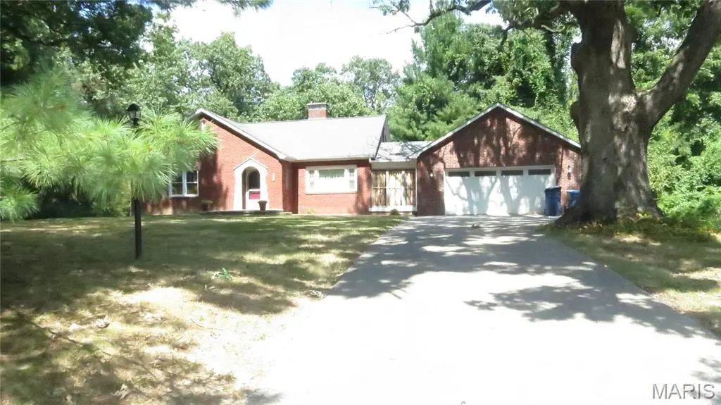 2315 Fairview DR, Alton, IL 62002