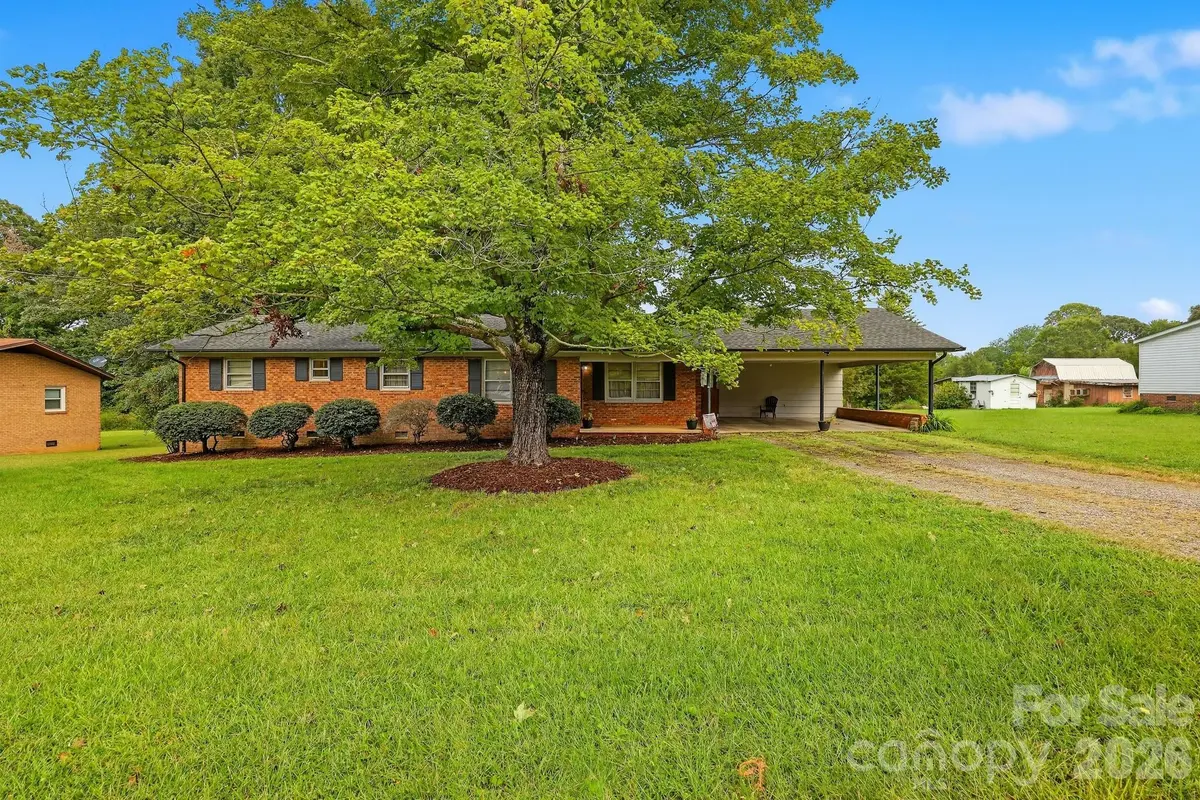 164 Davidson CT, Taylorsville, NC 28681