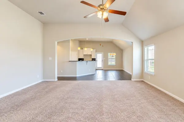 2021 Garretts WAY, Manchaca, TX 78652