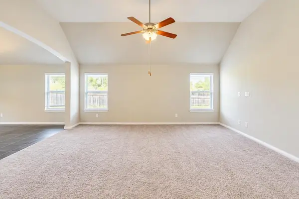 2021 Garretts WAY, Manchaca, TX 78652