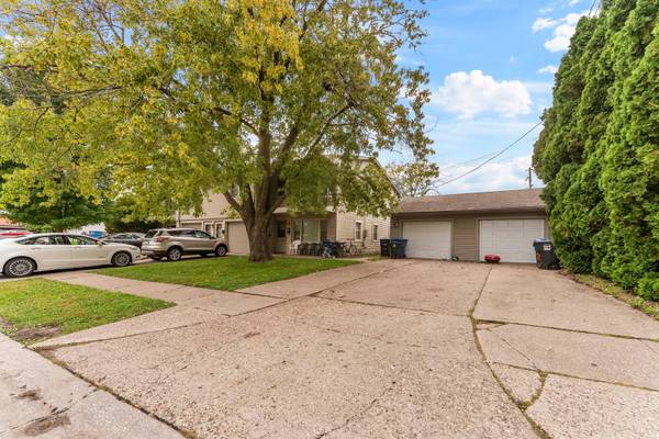 3343 56th ST, Moline, IL 61265