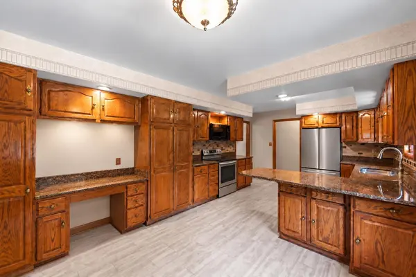 2499 Willowwood AVE, Valparaiso, IN 46383