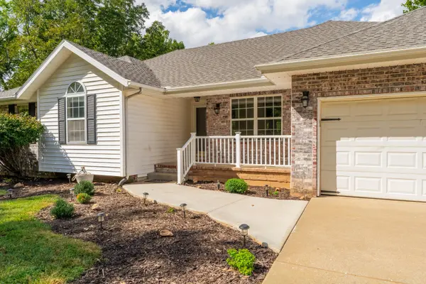 2305 Westwind DR, Ozark, MO 65721