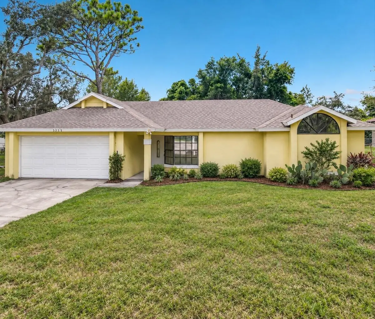 3208 LAKE HELEN OSTEEN RD, Deltona, FL 32738