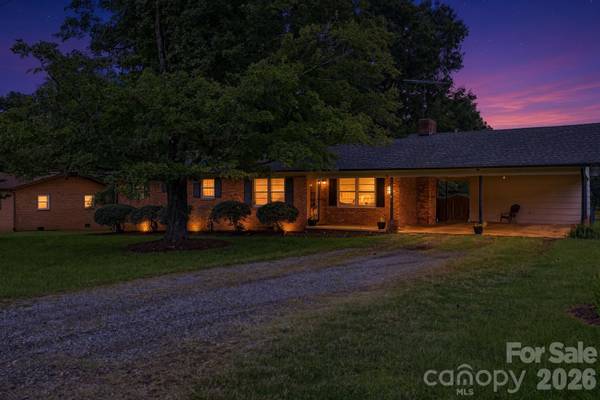 164 Davidson CT, Taylorsville, NC 28681