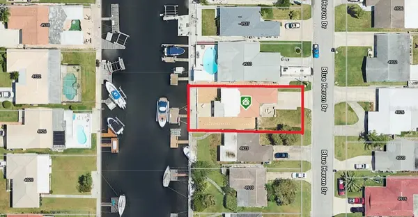 4927 BLUE HERON DR, New Port Richey, FL 34652