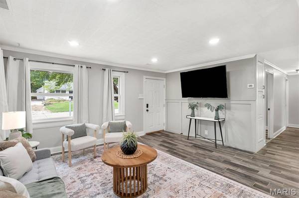 4107 Davis ST, St Louis, MO 63123