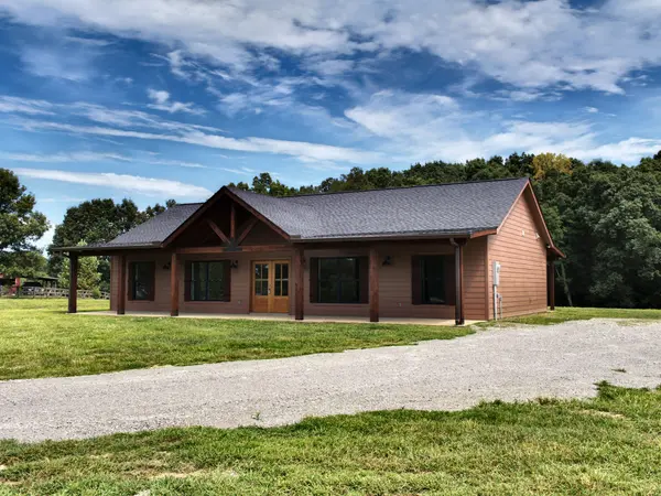 2054 Womble Ridge Rd, Ethridge, TN 38456