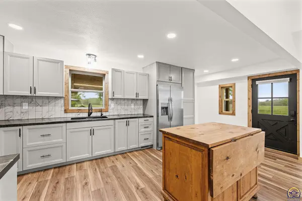 3139 E 293rd ST, Melvern, KS 66610