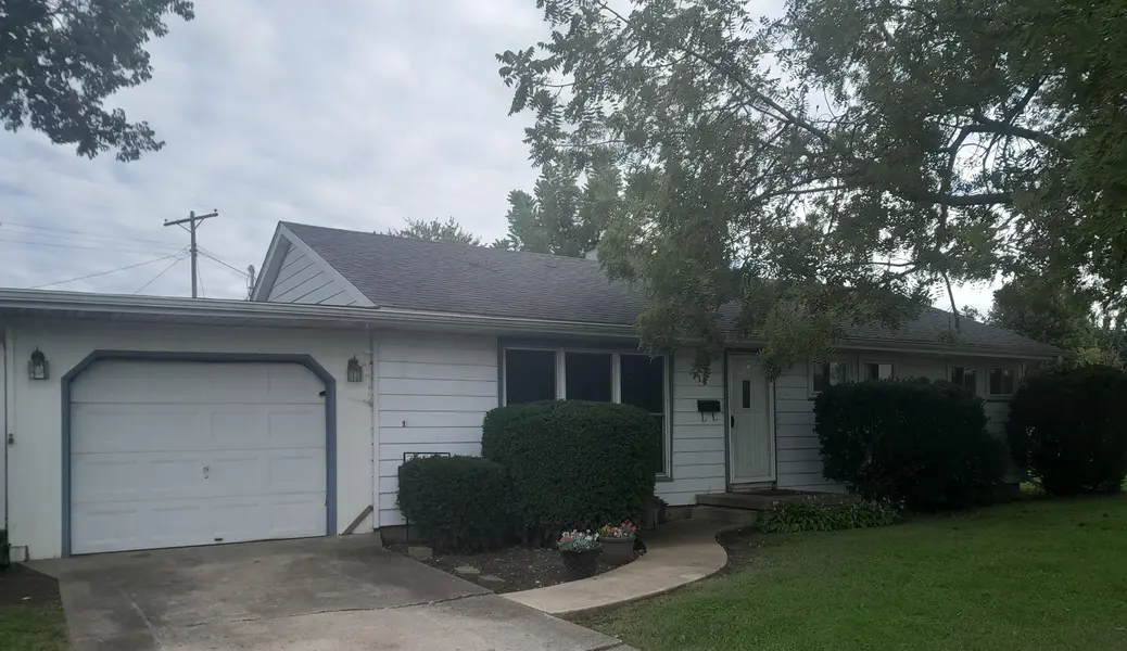 716 Westwood DR, Ottawa, IL 61350