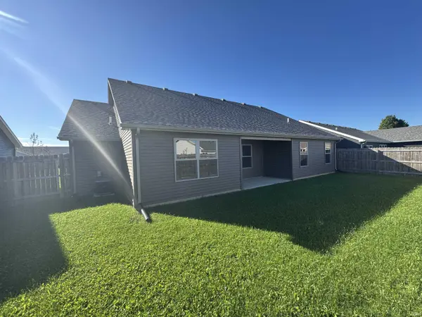 1226 Allen ST, Roanoke, IN 46783