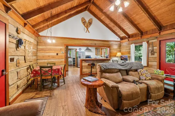 988 English Ridge DR, Mars Hill, NC 28754