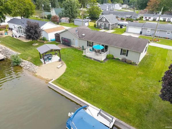 7150 S 165 E ***, Wolcottville, IN 46795