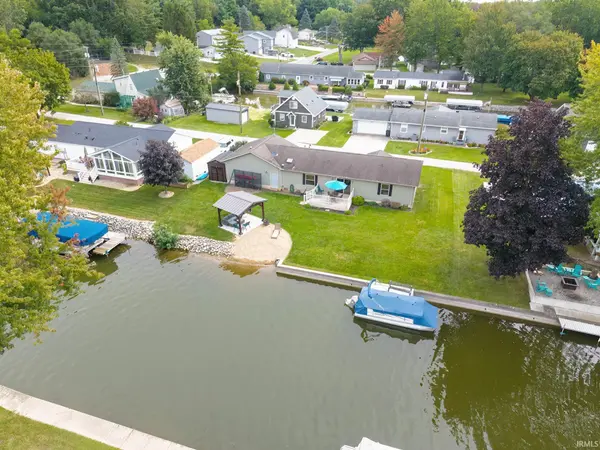 7150 S 165 E ***, Wolcottville, IN 46795