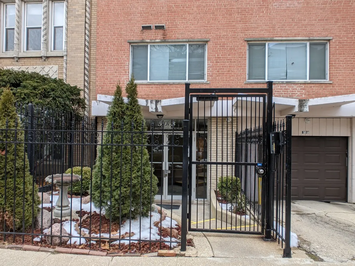 5953 N Kenmore AVE #405, Chicago, IL 60660