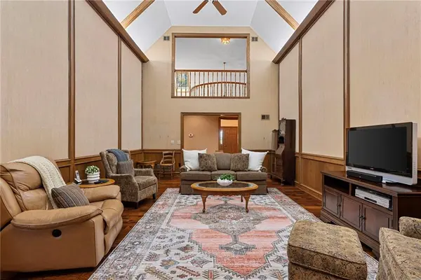 21898 Sunflower RD, Edgerton, KS 66021