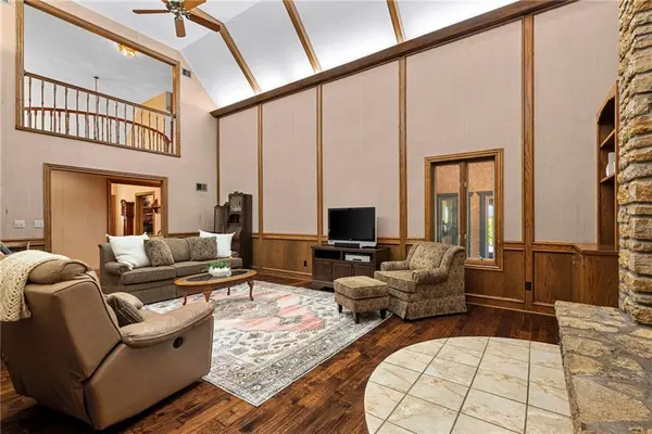 21898 Sunflower RD, Edgerton, KS 66021