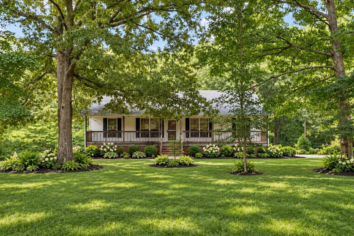414 Valleywood Dr, Dickson, TN 37055