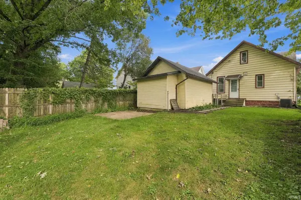 3424 Broadway ***, Fort Wayne, IN 46807-1721