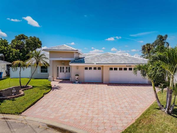 4280 13TH LN NE, St Petersburg, FL 33703