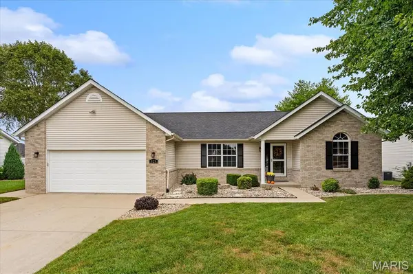 929 Millikin DR, Fairview Heights, IL 62208