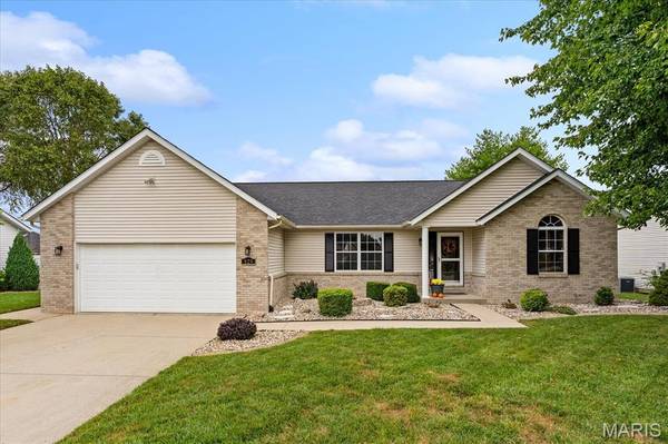 929 Millikin DR, Fairview Heights, IL 62208