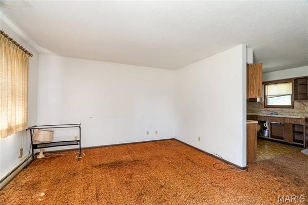 1000 w Church, Harrisburg, IL 62946