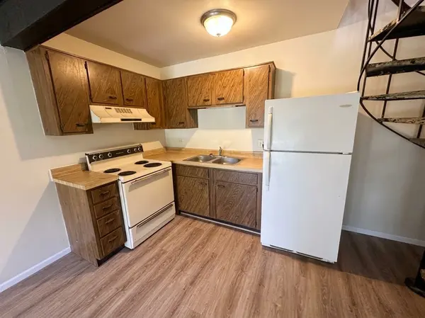 64 Aspen Colony #8, Fox Lake, IL 60020