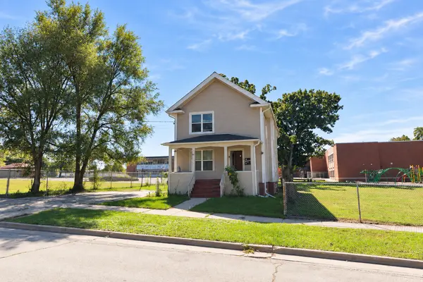 525 SOUTH AVE, Waukegan, IL 60085