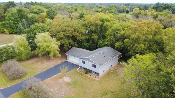 5712 236th AVE NW, Saint Francis, MN 55070
