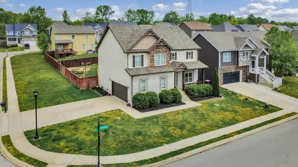 109 Easton Dr, Clarksville, TN 37043