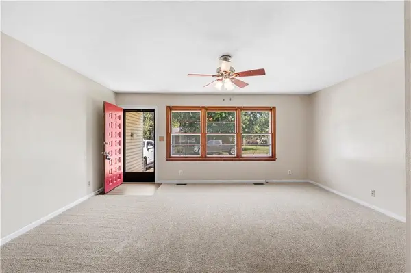 635 N Perkins ST, Nevada, MO 64772
