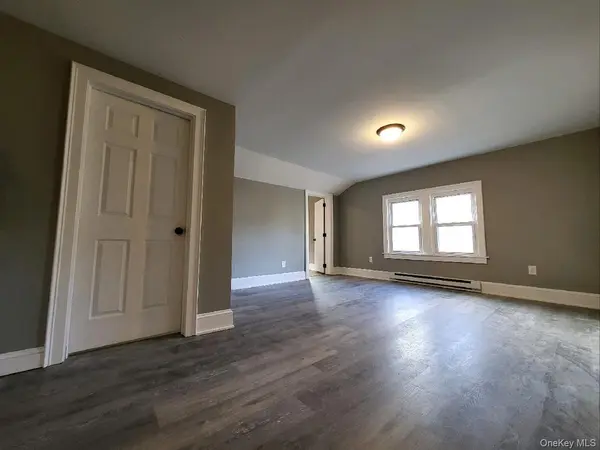 1 S Montgomery ST ##B, Walden, NY 12586