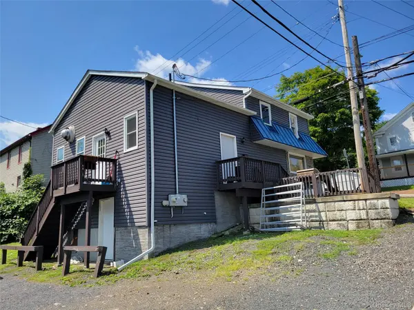 1 S Montgomery ST ##B, Walden, NY 12586