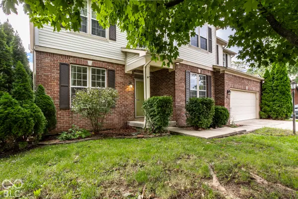 6843 Thousand Oaks LN, Indianapolis, IN 46214