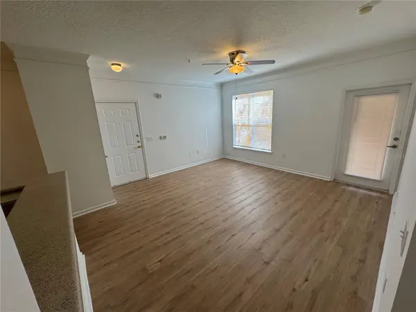 8848 VILLA VIEW CIR #203, Orlando, FL 32821