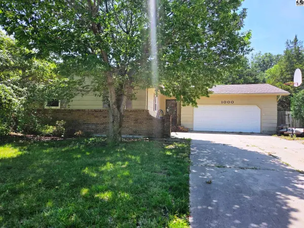 1000 Lorna Ln, Newton, KS 67114