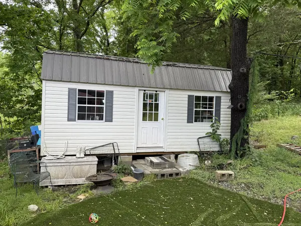 133 Cook Ln, Gainesboro, TN 38562