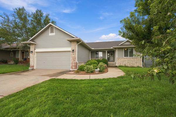 10701 W Lamp Cir, Wichita, KS 67215