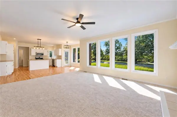 13721 Manor RD, Leawood, KS 66224