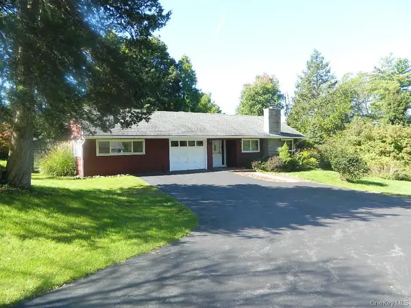 107 Orchard LN, Hopewell Junction, NY 12533