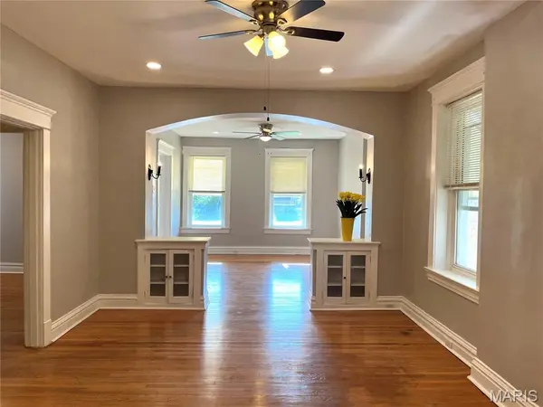 4751 Idaho AVE, St Louis, MO 63111