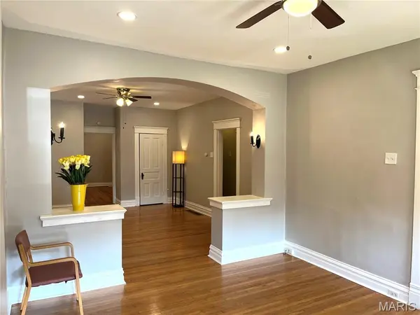 4751 Idaho AVE, St Louis, MO 63111