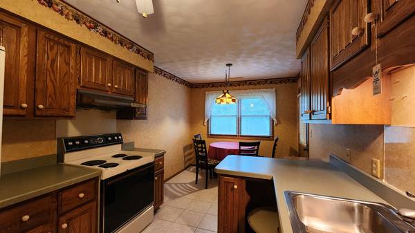 814 13th AVE N #7C, Clinton, IA 52732