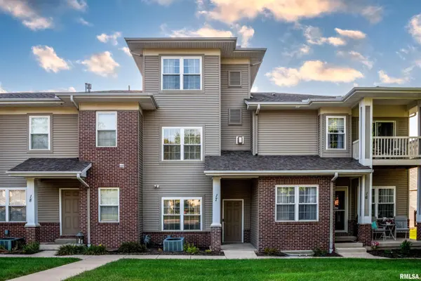 11217 N OAKWOOD DR #17, Peoria, IL 61615