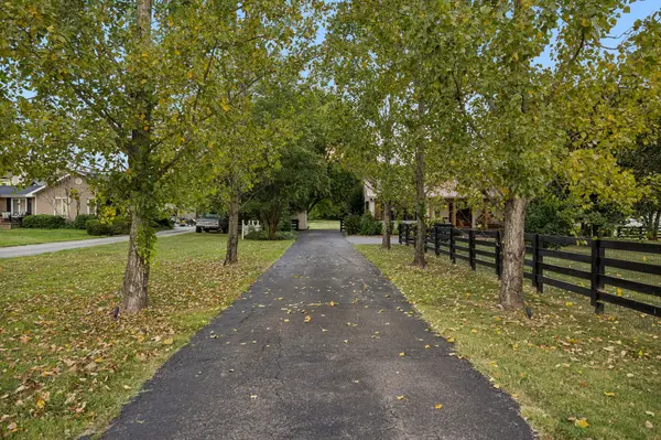 6353 Lampkins Bridge Rd, College Grove, TN 37046